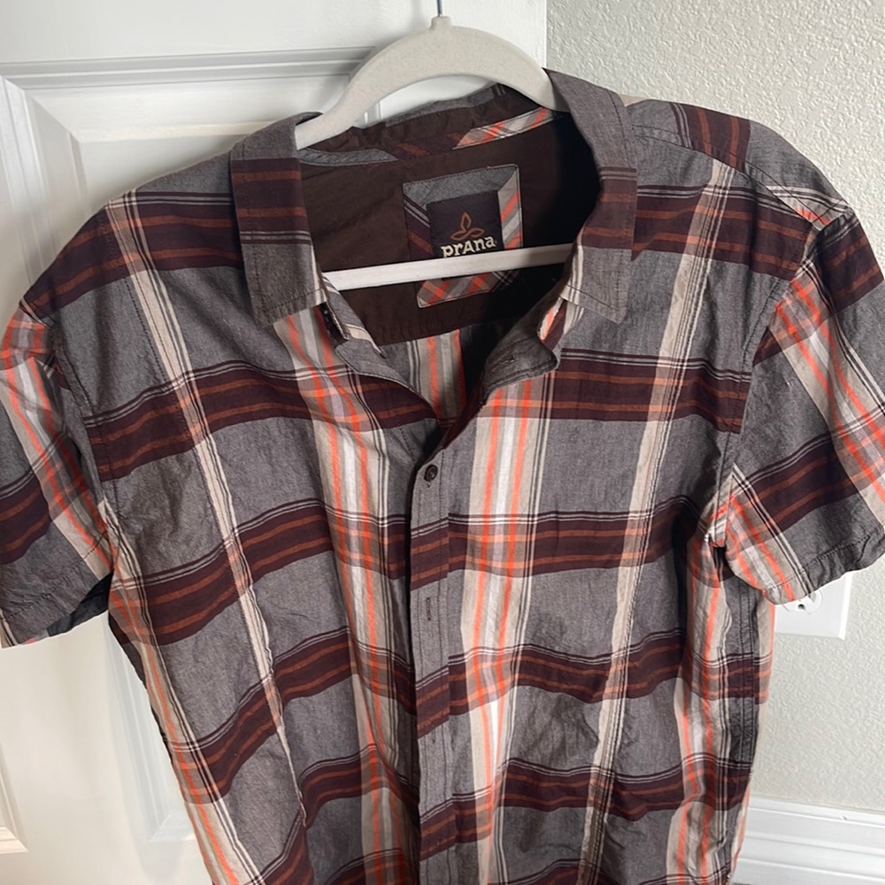 Prana Men’s button down short sleeve shirt